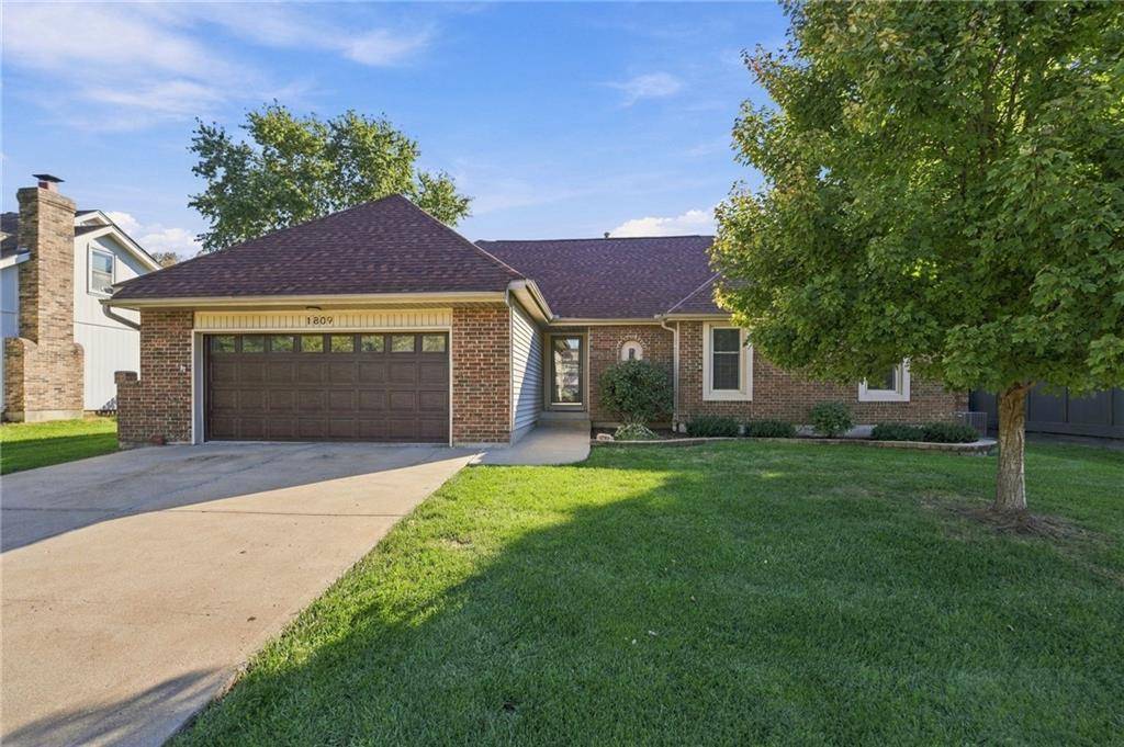 1809 E 155th ST, Olathe, KS 66062