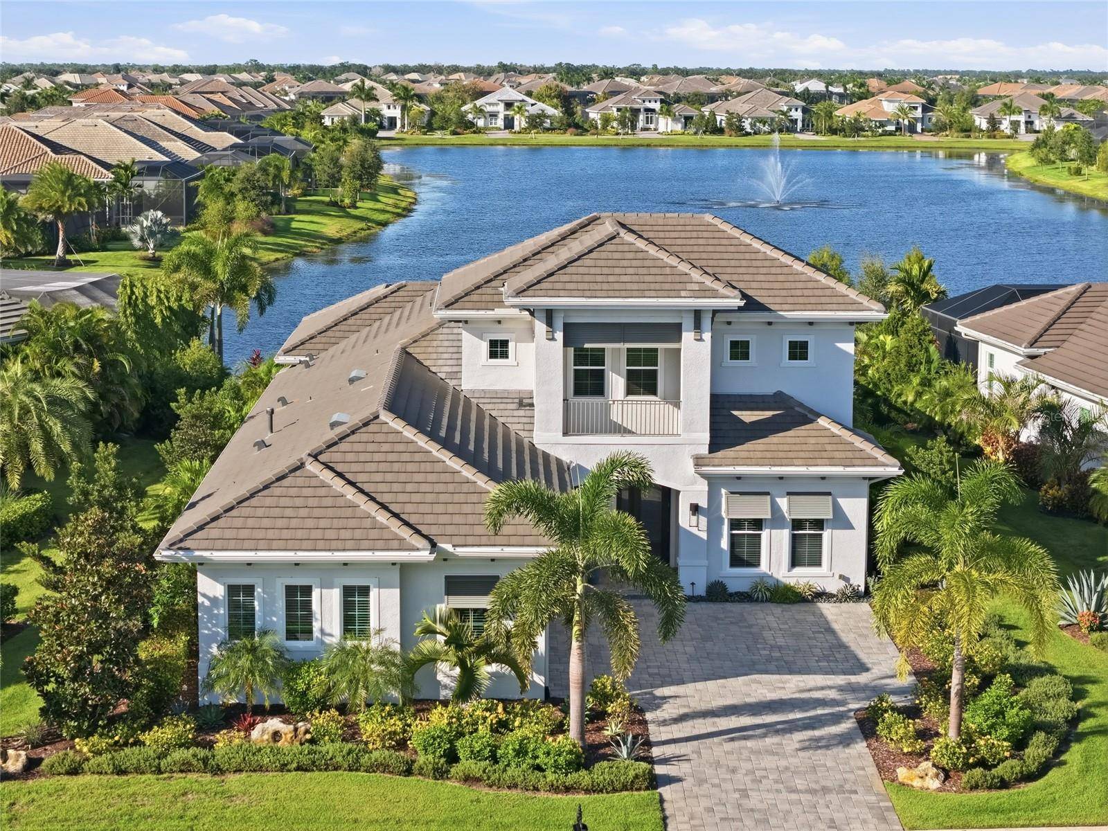 8281 PAVIA WAY, Lakewood Ranch, FL 34202