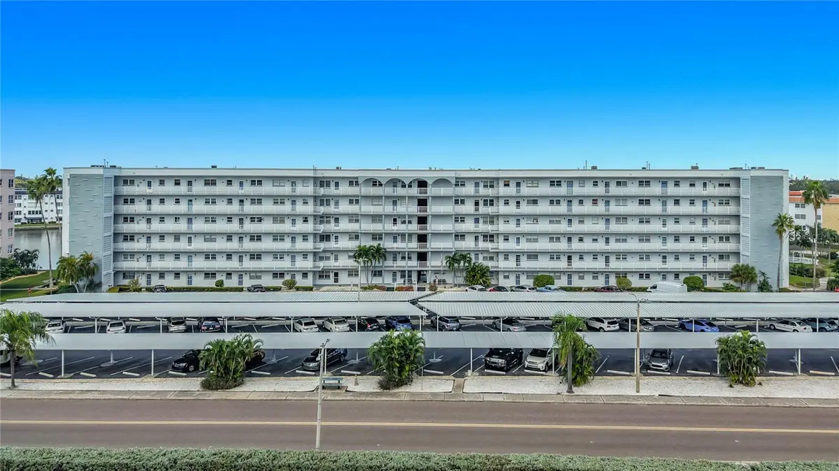 5925 SHORE BLVD S #611, Gulfport, FL 33707