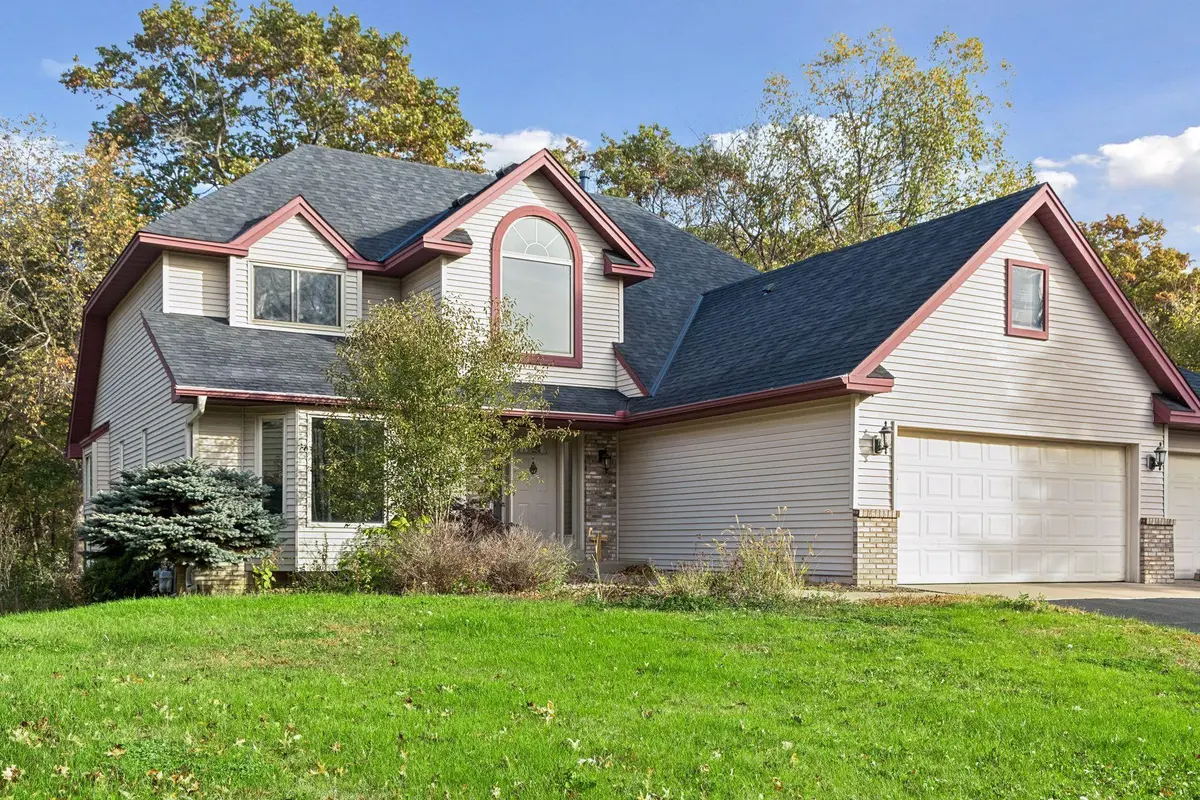 109 Woodridge LN, Lino Lakes, MN 55014