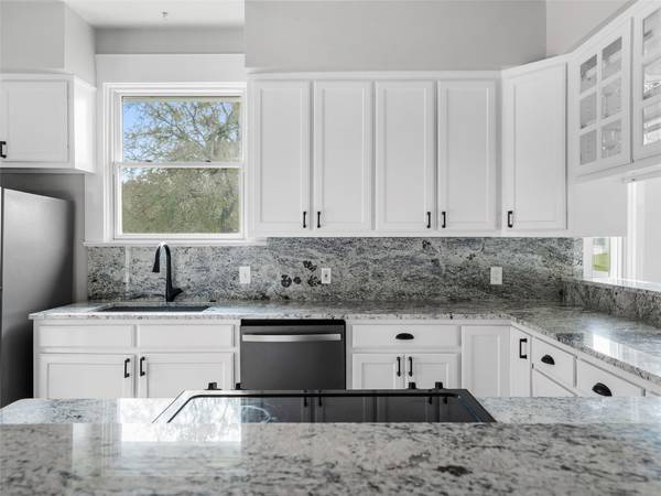 2703 De Soto DR, Austin, TX 78733