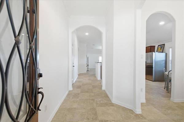 1929 Autumn Run LN, Round Rock, TX 78665