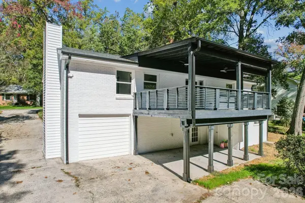 4908 Zephyr LN, Charlotte, NC 28209