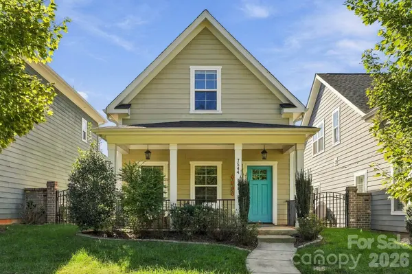 7544 Fairway Villa CIR, Denver, NC 28037