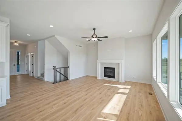 1503 SW Arbor Park DR, Lee's Summit, MO 64082
