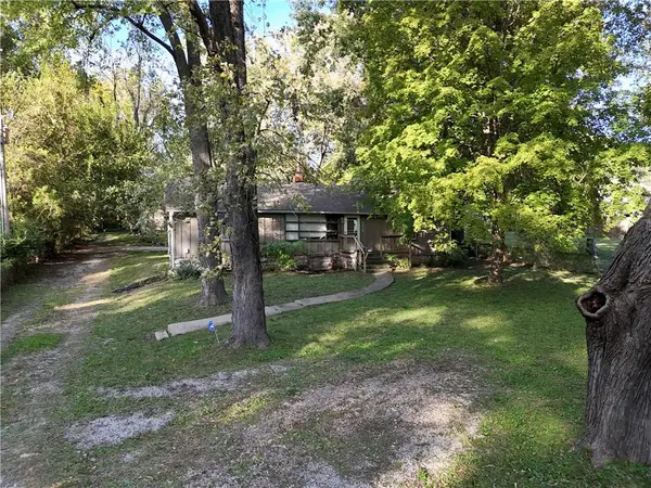 9318 E 79th ST, Raytown, MO 64138