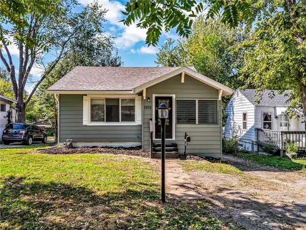 1906 S Ash AVE, Independence, MO 64052