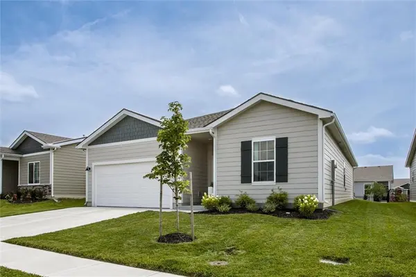 27031 E Oak View DR, Lee's Summit, MO 64086