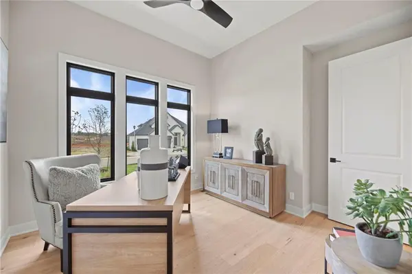 17605 Carter ST, Overland Park, KS 66221
