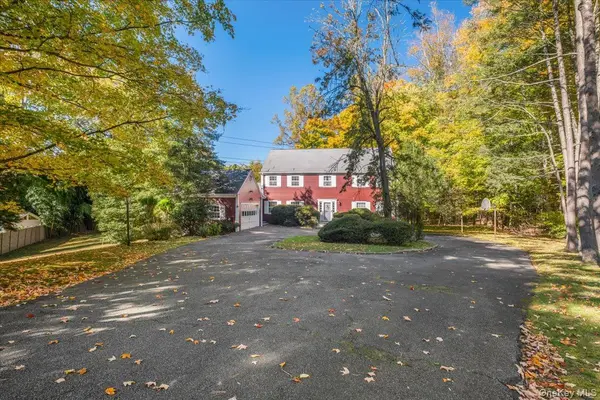 20 Old Farm LN, Hartsdale, NY 10530