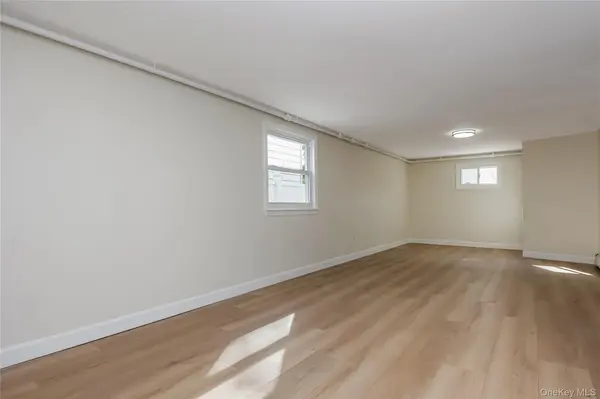 541 Beach 72nd ST, Arverne, NY 11692
