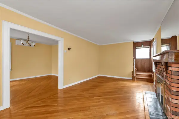 154 Rocklyn AVE, Lynbrook, NY 11563