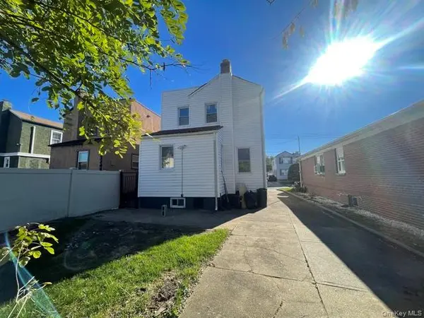 13522 232nd ST, Laurelton, NY 11413