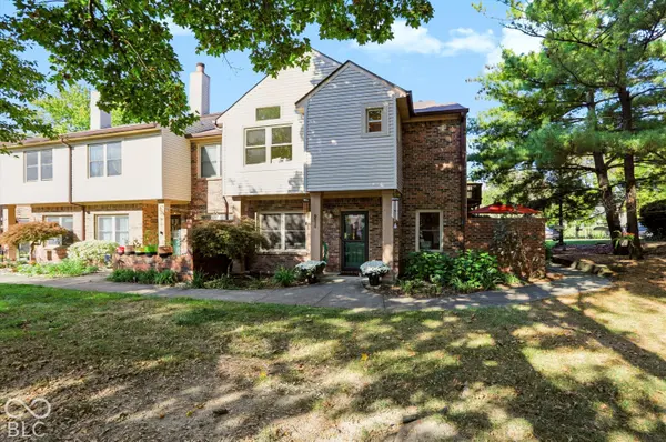 9514 Maple WAY, Indianapolis, IN 46268