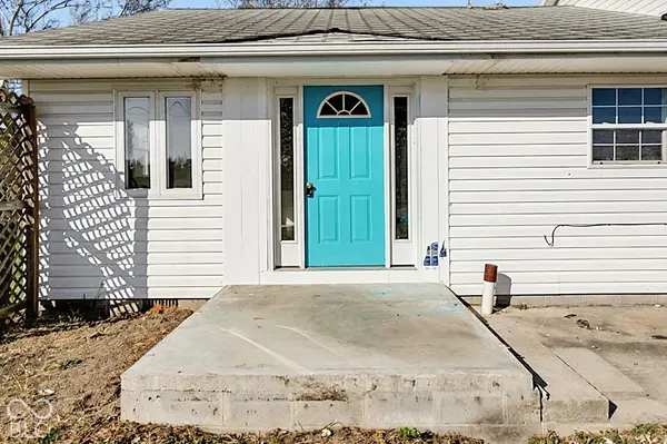220 S D ST, Elwood, IN 46036
