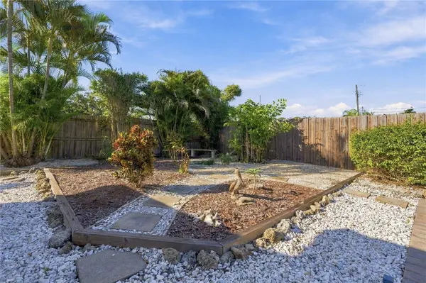 137 SUNWAY AVE, Sarasota, FL 34237