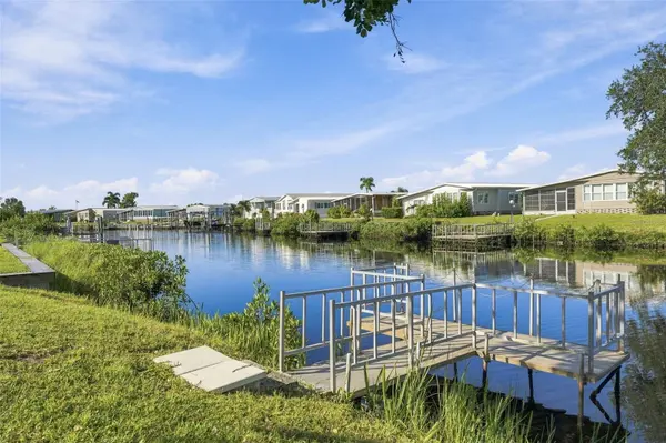 110 MARTINIQUE RD, North Port, FL 34287