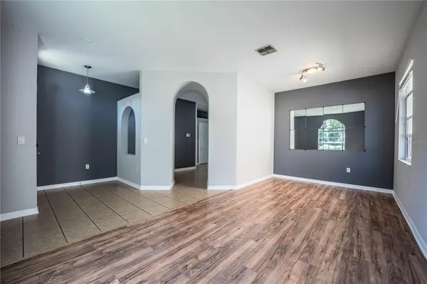 9975 SHADOW CREEK DR, Orlando, FL 32832
