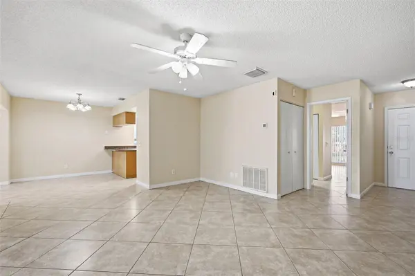 9006 DIXIANA VILLA CIR, Tampa, FL 33635