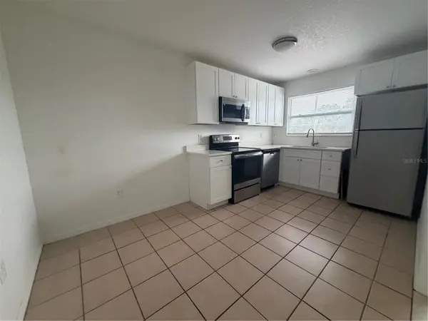 900 N BAY ST #2, Eustis, FL 32726