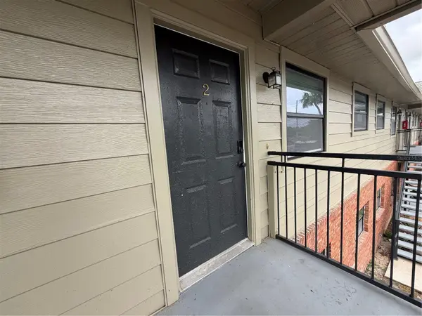 900 N BAY ST #2, Eustis, FL 32726