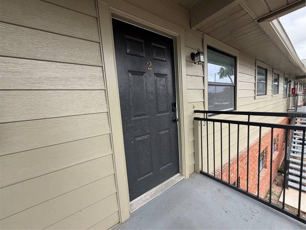 900 N BAY ST #2, Eustis, FL 32726
