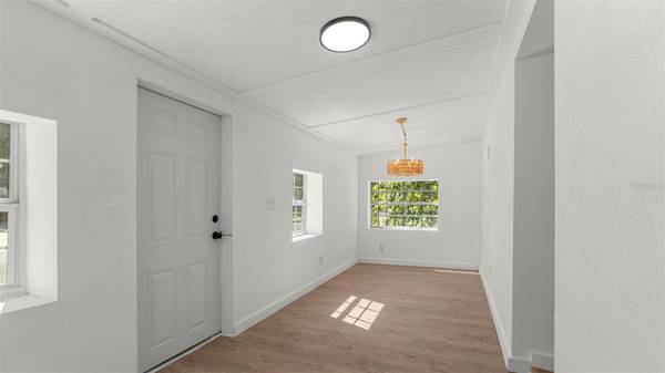 2410 NE 3RD PL, Gainesville, FL 32641