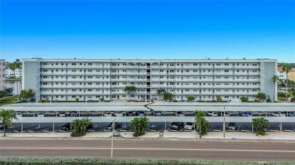 5925 SHORE BLVD S #611, Gulfport, FL 33707