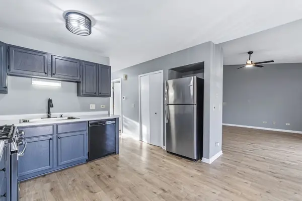 1820 W Highland AVE #D, Elgin, IL 60123