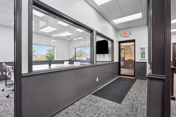 346 E Ridgeway AVE, Waterloo, IA 50702