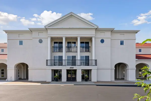 1666 Coffman ST #215, Falcon Heights, MN 55108