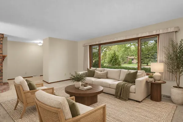 5220 Cottonwood LN N, Plymouth, MN 55442