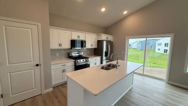 2825 Ivy AVE NE, Saint Michael, MN 55376
