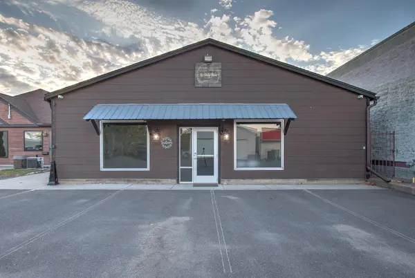 126 Adams ST S, Cambridge, MN 55008