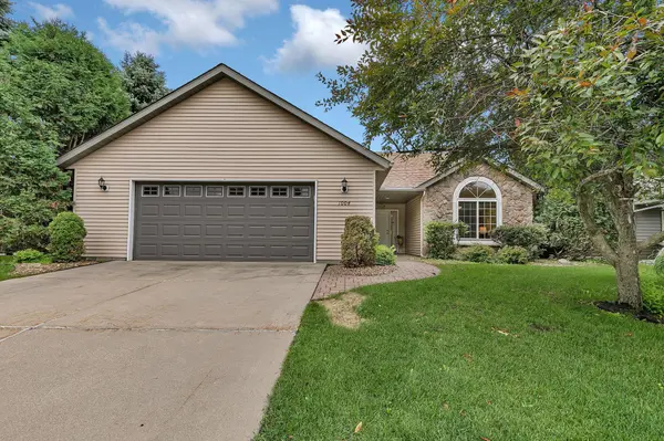 1004 Oak Pond DR, Sartell, MN 56377