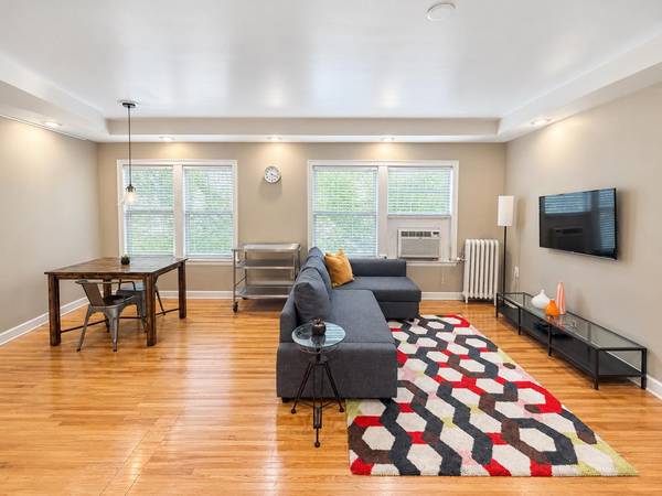 2739 Girard AVE S #304, Minneapolis, MN 55408