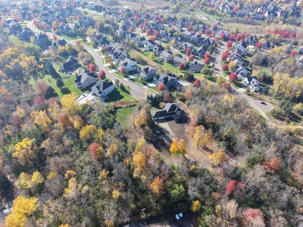 5741 Juneau lane LN N, Plymouth, MN 55446