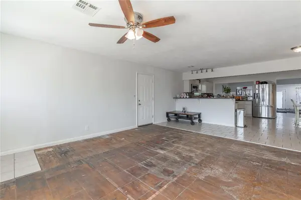 519 SW 3rd ST, Moore, OK 73160