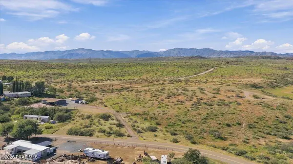 13780 S Burton RD, Mayer, AZ 86333