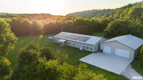 747 BANTA RD, Lowpoint, IL 61545