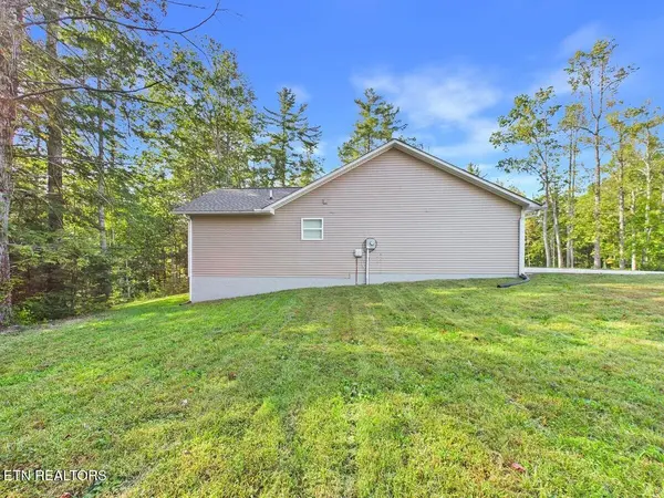 23 Redeye Drive, Crossville, TN 38571