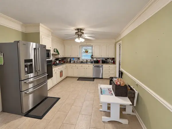 112 Whitfield Dr, Jackson, TN 38305