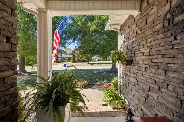 949 Harmony Way, Columbia, TN 38401