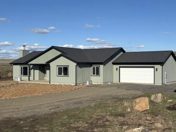 12213 S Stangland Rd, Medical Lake, WA 99022