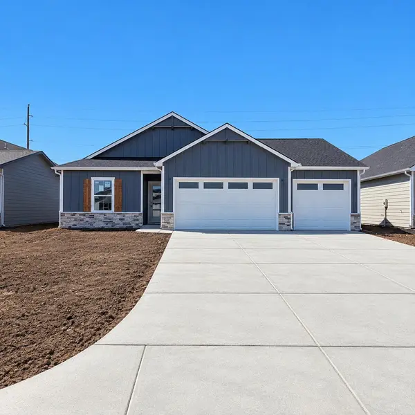 947 N Forestview St, Wichita, KS 67235