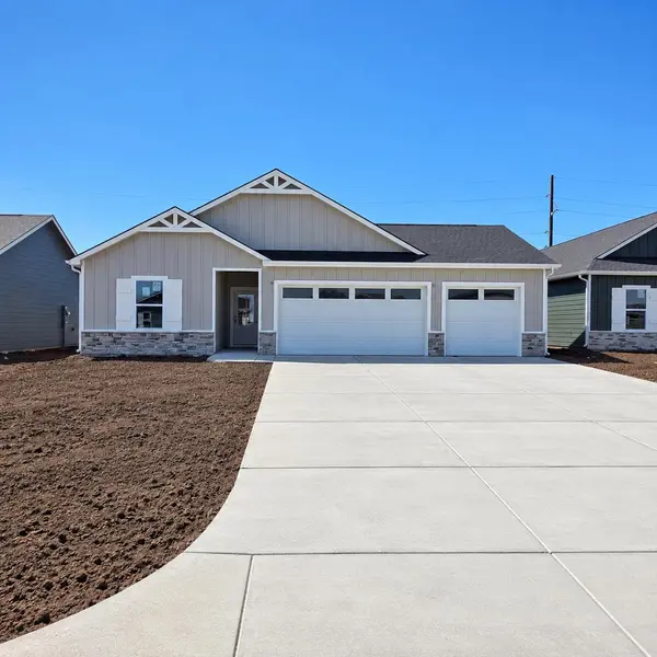 951 N Forestview St, Wichita, KS 67235