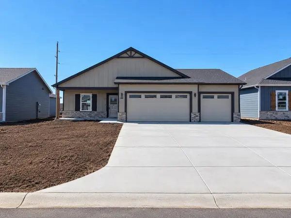 943 N Forestview St, Wichita, KS 67235