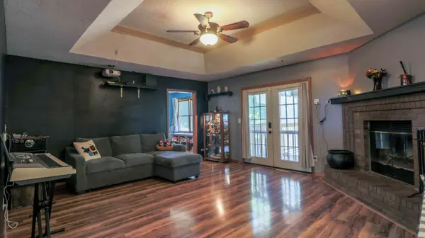 5029 S Warren AVE, Springfield, MO 65810