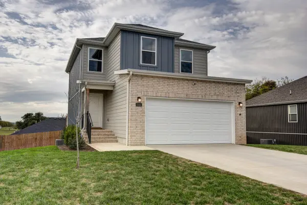 1510 E Macon ST, Republic, MO 65738