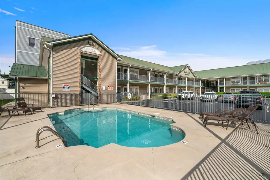 2743 Colonial Dr #112, Pigeon Forge, TN 37863